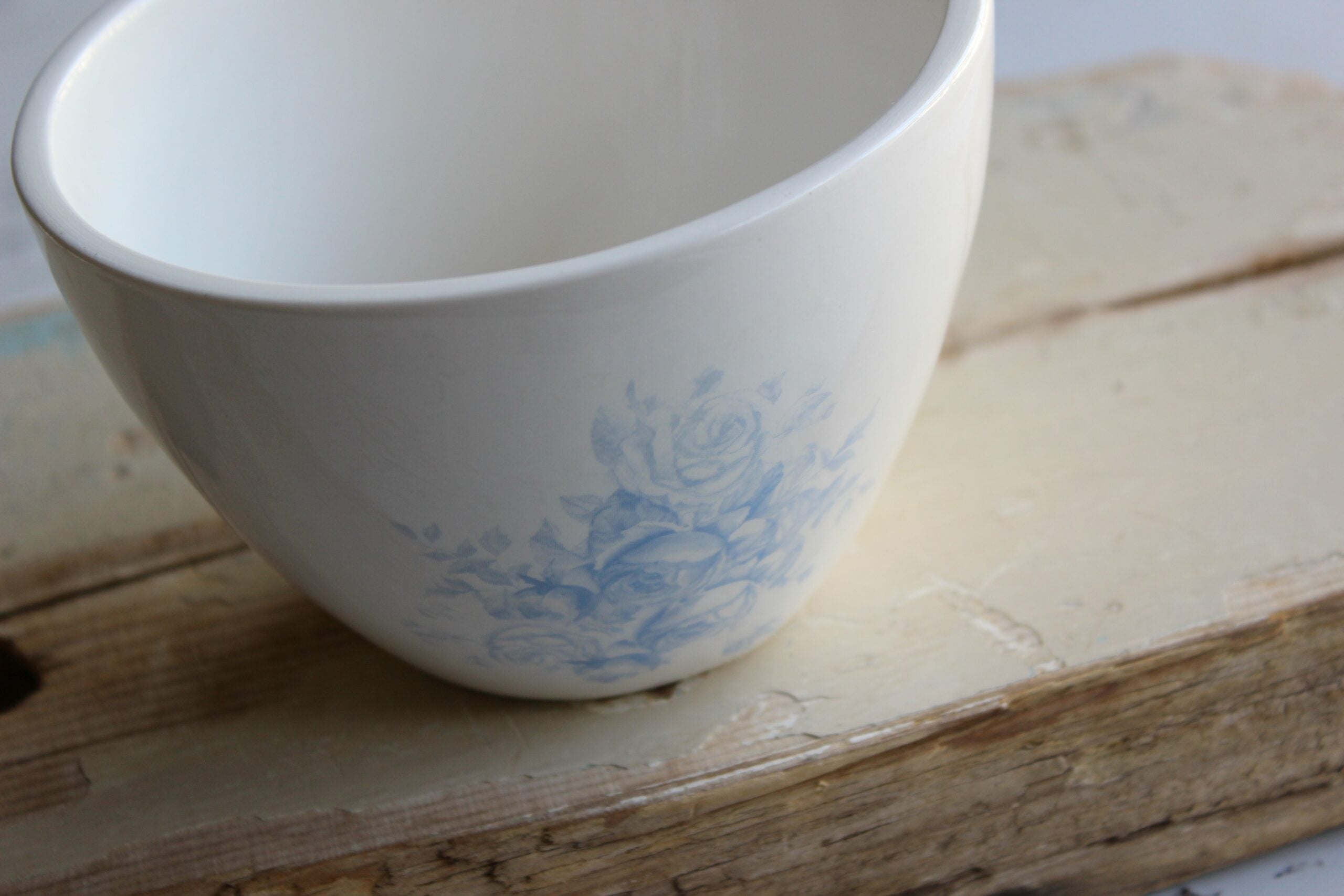 Tapered bowl  |  Rose Garden