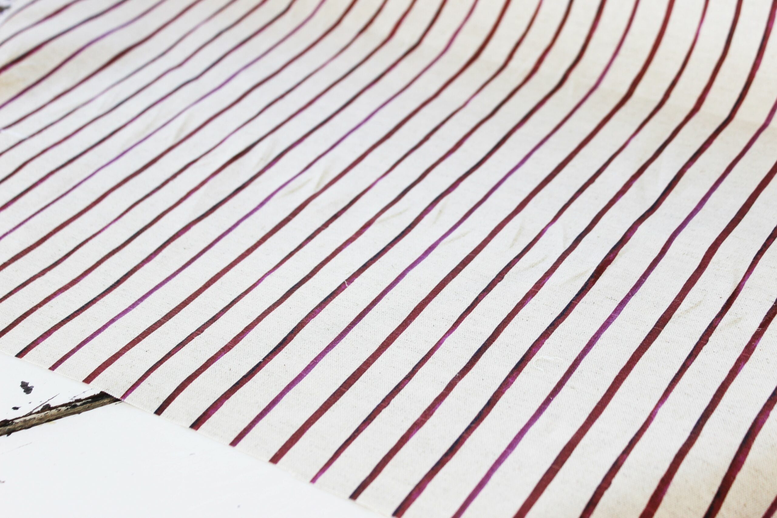 Hartsgoed Fabric  |  Red watercolour Pinstripes